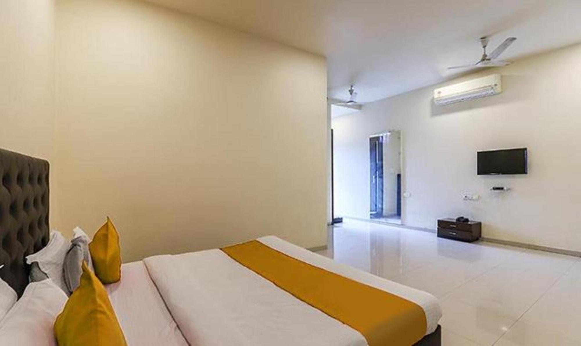 Hotel O Marigold Surat Ngoại thất bức ảnh